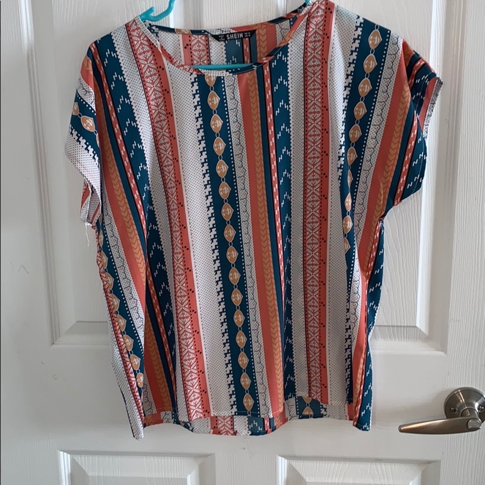 Short sleeves lightweight blouse